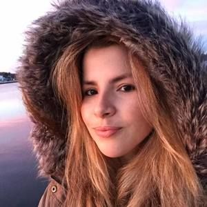 Meet your Posher, Stella cristina